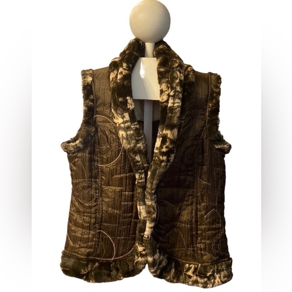 light weight Vest by Multiple -borders are faux leopard print- 2024 new trend - Picture 1 of 5